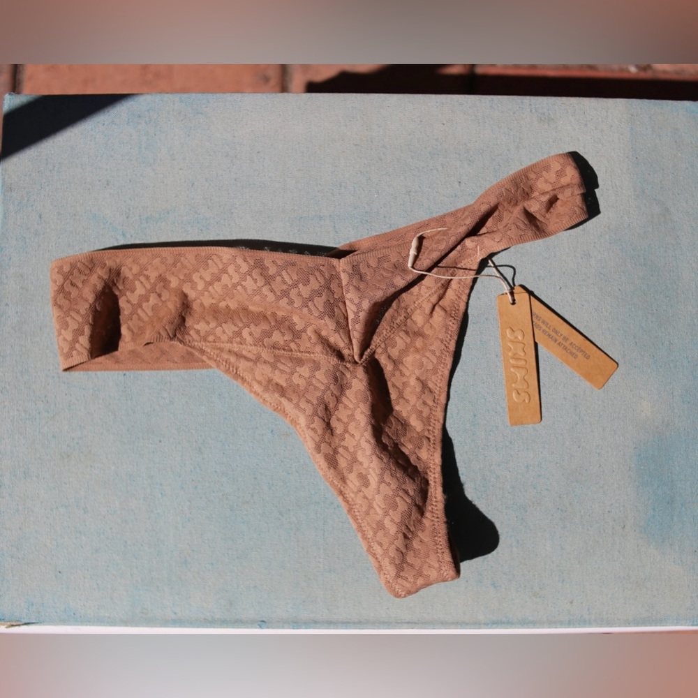 SKIMS Mesh Thong - BNWT
